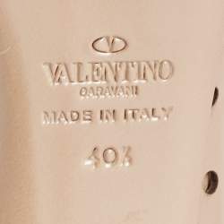 Pre Owned Valentino Beige Perforated Leather Floral Applique Peep Toe Pumps Size 40.5