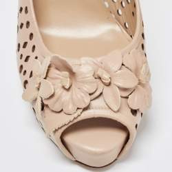 Pre Owned Valentino Beige Perforated Leather Floral Applique Peep Toe Pumps Size 40.5