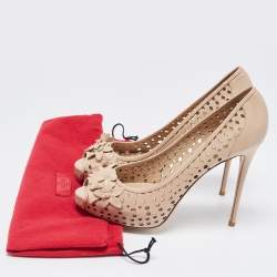 Pre Owned Valentino Beige Perforated Leather Floral Applique Peep Toe Pumps Size 40.5