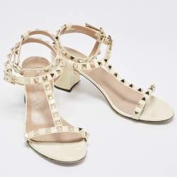 Pre Owned Valentino Cream Patent Leather Rockstud Sandals Size 39