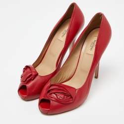 Pre Owned Valentino Red Leather Rose Applique Peep Toe Pumps Size 41
