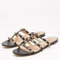 Pre Owned Valentino Black Leather Rockstud Flat Slides Size 39.5