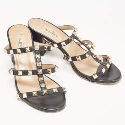 Pre Owned Valentino Black Leather Rockstud Slides Size 35