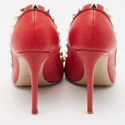 Pre Owned Valentino Red Grained Leather Rockstud Pumps Size 40.5