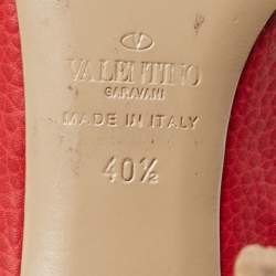 Pre Owned Valentino Red Grained Leather Rockstud Pumps Size 40.5