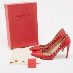 Pre Owned Valentino Red Grained Leather Rockstud Pumps Size 40.5