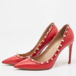 Pre Owned Valentino Red Grained Leather Rockstud Pumps Size 40.5