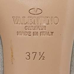 Pre Owned Valentino Grey Satin Crystal and Faux Pearl Embellished Pumps Size 37.5