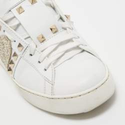 Pre Owned Valentino White Leather Heart Applique Rockstud Low Top Sneakers Size 39