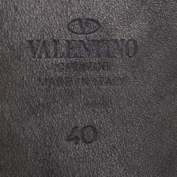 Pre Owned Valentino Black Leather Rolling Rockstud Ankle Strap Sandals Size 40