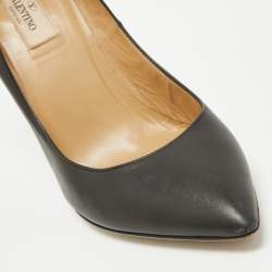 Pre Owned Valentino Black Leather Rockstud Pointed Toe Pumps Size 39.5