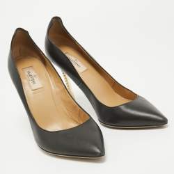 Pre Owned Valentino Black Leather Rockstud Pointed Toe Pumps Size 39.5