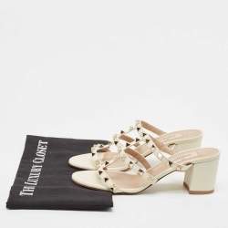 Pre Owned Valentino Off White Leather Rockstud Slide Sandals Size 35.5