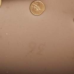 Pre Owned Valentino Dusty Pink Rubber Rockstud Slides Size 36