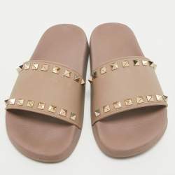 Pre Owned Valentino Dusty Pink Rubber Rockstud Slides Size 36