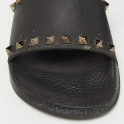 Pre Owned Valentino Black Rubber Rockstud Flat Slides Size 40