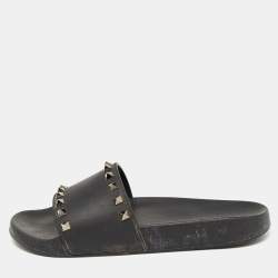 Pre Owned Valentino Black Rubber Rockstud Flat Slides Size 40