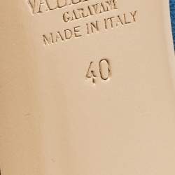 Pre Owned Valentino Blue Suede Rockstud Pumps Size 40