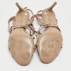 مملوكة مسبقًا Valentino Beige Leather Rockstud Ankle Strap Sandals Size 38.5