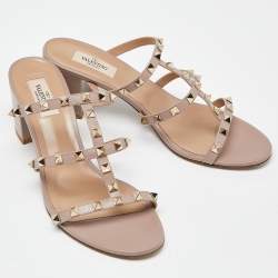 مملوكة مسبقًا Valentino Pink Leather Rockstud Block Heel Slide Sandals Size 41