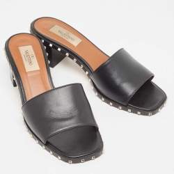 Pre Owned Valentino Black Leather Rockstud Slide Sandals Size 36.5