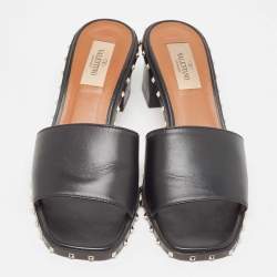 Pre Owned Valentino Black Leather Rockstud Slide Sandals Size 36.5