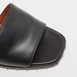 Pre Owned Valentino Black Leather Rockstud Slide Sandals Size 36.5