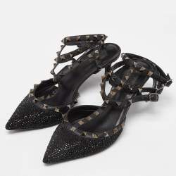 مملوكة مسبقًا صندل فالنتينو سير كاحل روكستد مزخرف كريستال جلد أسود مقاس 40