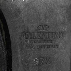 Pre Owned Valentino Black Patent and Leather Rockstud Pumps Size 37.5