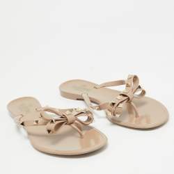 Pre Owned Valentino Beige Rubber Rockstud Thong Flats Size 41