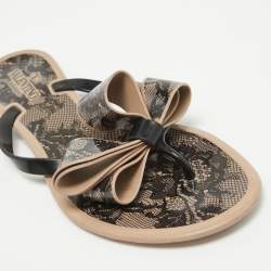 Pre Owned Valentino Black/Beige Rubber Thong Flat Slides Size 38