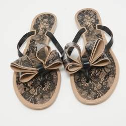 Pre Owned Valentino Black/Beige Rubber Thong Flat Slides Size 38