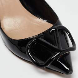 Pre Owned Valentino Black Patent Escape V logo Pumps Size 35.5