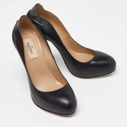 Pre Owned Valentino Black Leather Round Toe Pumps Size 36