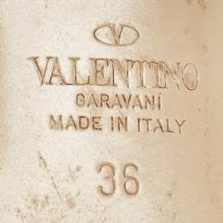 Pre Owned Valentino Black Leather Rockstud Slides Size 36 