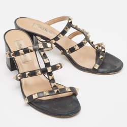 Pre Owned Valentino Black Leather Rockstud Slides Size 36 