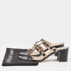 Pre Owned Valentino Black Leather Rockstud Slides Size 36 