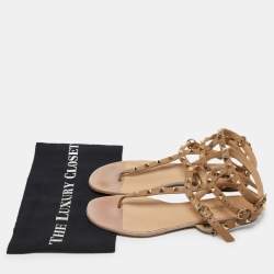 Pre Owned Valentino Beige/Pink Leather Rockstud Thong Flat Sandals  Size 39