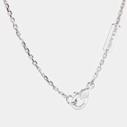مملوكة مسبقًا Van Cleef & Arpels Vintage Alhambra Chalcedony 18k White Gold Pendant Necklace