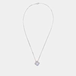 مملوكة مسبقًا Van Cleef & Arpels Vintage Alhambra Chalcedony 18k White Gold Pendant Necklace