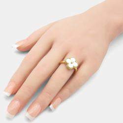 Van Cleef & Arpels Vintage Alhambra Yellow Gold, Diamond, Mother of Pearl Ring EU 54