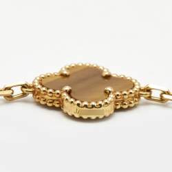 مملوكة مسبقًا Van Cleef & Arpels Vintage Alhambra Tiger's Eye 18k Yellow Gold 5 Motif Station Bracelet