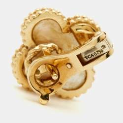 Pre Owned أقراط فان كليف آند أربلز فينتدج ألامبرا صدف ذهب أصفر عيار 18