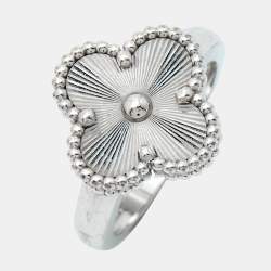 مملوكة مسبقًا Van Cleef & Arpels Vintage Alhambra Gulloiche 18k White Gold Ring Size 53