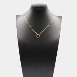 مملوكة مسبقًا Van Cleef & Arpels Vintage Alhambra Onyx 18K Yellow Gold Necklace