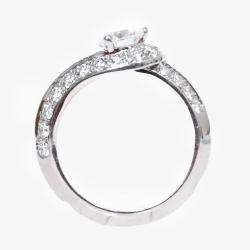 مملوكة مسبقًا Van Cleef & Arpels Platinum 'Couture Solitaire' 0.70cwt Diamond Ring Size 49