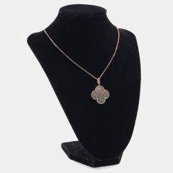 مملوكة مسبقًا Van Cleef & Arpels Mother of Pearl Magic Alhambra Pendant