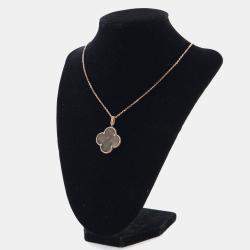 مملوكة مسبقًا Van Cleef & Arpels Mother of Pearl Magic Alhambra Pendant