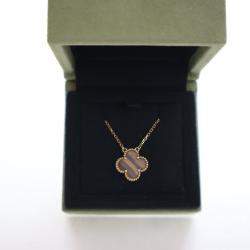 مملوكة مسبقًا Van Cleef And Arpels Tiger Eye Vintage Alhambra Pendant