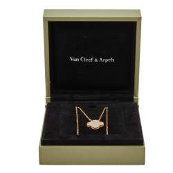 مملوكة مسبقًا Van Cleef & Arpels Vintage Alhambra Mother of Pearl 18K Yellow Gold Pendant Necklace